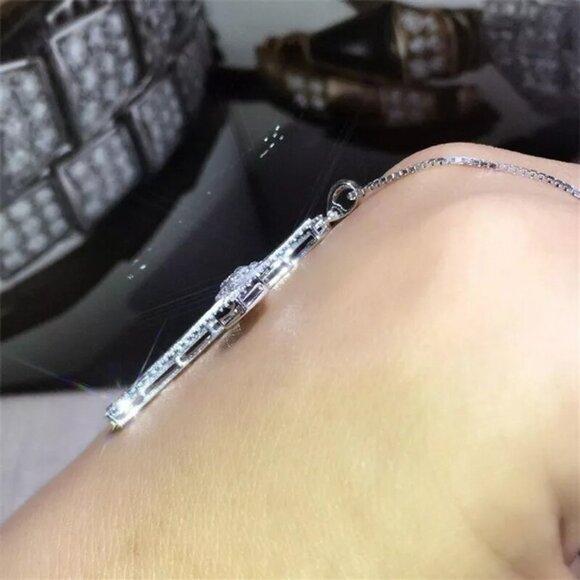 New Womens Diamond Silver Cubic Zirconia Cross Necklace 18" - Picture 3 of 3